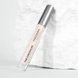 Mádara The Concealer Ragyogást tökéletesítő korrektor - Vanilla #15 (4 ml)