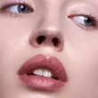 Mádara Velvet Wear Matt krémes ajakrúzs - cool nude (3,8 g)