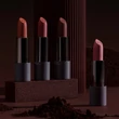 Mádara Velvet Wear Matt krémes ajakrúzs - warm nude (3,8 g)