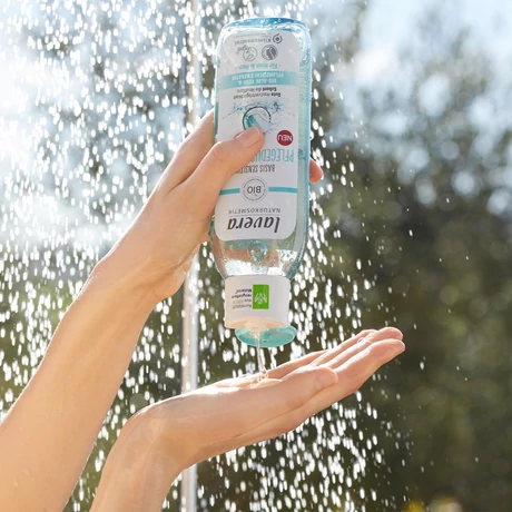 lavera Basis sensitive tusfürdő és sampon 2in1 (250 ml)