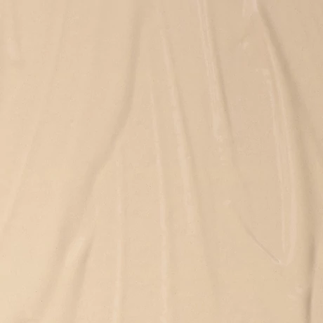 Mádara The Concealer Ragyogást tökéletesítő korrektor - Vanilla #15 (4 ml)