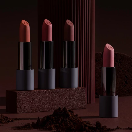 Mádara Velvet Wear Matt krémes ajakrúzs - warm nude (3,8 g)