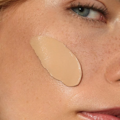 Mádara Skinonym Matt hatású alapozó peptidekkel - Sand #40 (30 ml)