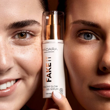 Mádara Természetes Ragyogású Önbarnító szérum arcra (30 ml)